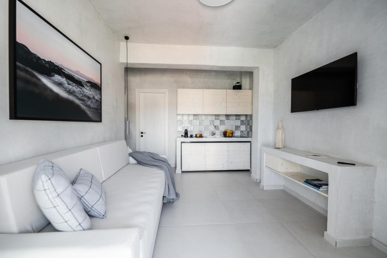 Iraklitsa Suites Nea Iraklitsa Bagian luar foto