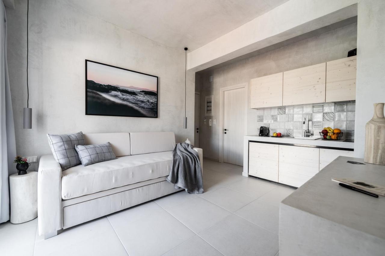 Iraklitsa Suites Nea Iraklitsa Bagian luar foto